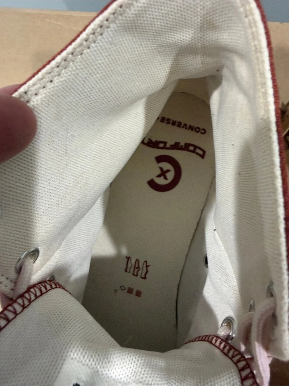 Converse unisex valentines